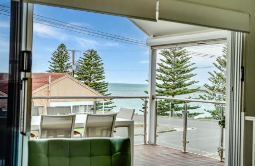 Port Elliot Casa | Horseshoe View 1A Scrymgour Rd Port Elliot - No Linen Included