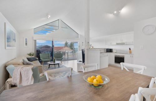 Port Elliot Casa | Horseshoe View 1A Scrymgour Rd Port Elliot - No Linen Included