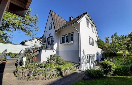 Munstermaifeld Casa | Hortensia Mosel Comfortable holiday residence