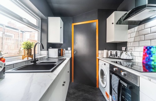Hull Casa | Hosanna Merci Showy 3 Bedrooms Cozy Central House