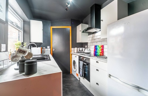 Hull Casa | Hosanna Merci Showy 3 Bedrooms Cozy Central House