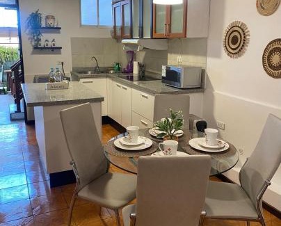 Las Tolas Apartamento | Hospedaje en Quito Norte, Apartamento & Suite independientes