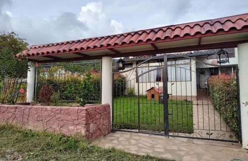 La Capilla Casa | Hospedaje Las Golondrinas - Tibirita, Cundinamarca