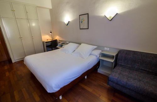 Las Ventas de Santa Lucía Hotel | Hospedium Hotel Lleida