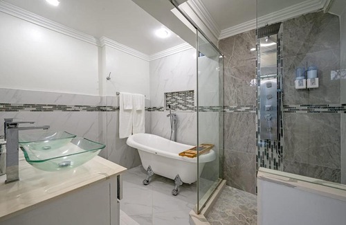 St.Bran's Burg Apartamento | Hospitality Expert E22 Beach front Pool & Chef