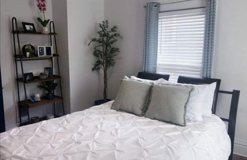 Cliff - Cannon Apartamento | Hospitals Manito Park, Huckleberrys Market