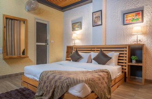Dharampur Apartamento | host jatin kasauli crest 7o1827o7o3