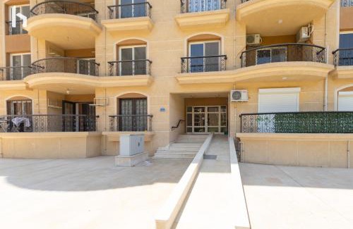 Al Rehab Apartamento | Host Prime Three Bedrooms Rehab city