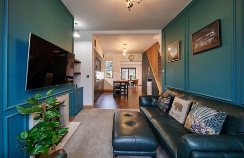 Liverpool Casa | Host & Stay | 19 Garswood