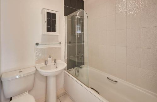 Honley Casa | Host & Stay - 57 Woodland View