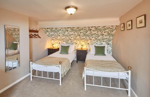 Whitby Casa | Host & Stay - Adventure House
