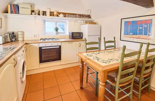 Westbere Casa | Host & Stay | Bere Cottage