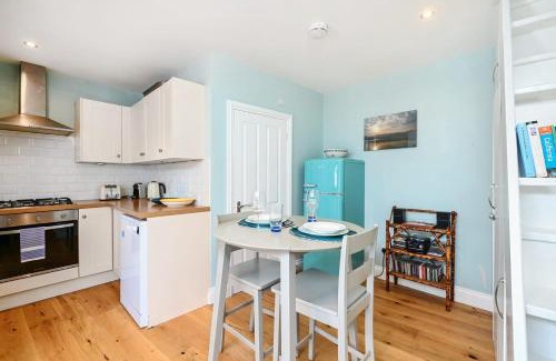 Rottingdean Casa | Host & Stay - Blue Bolthole on Vicarage Lane