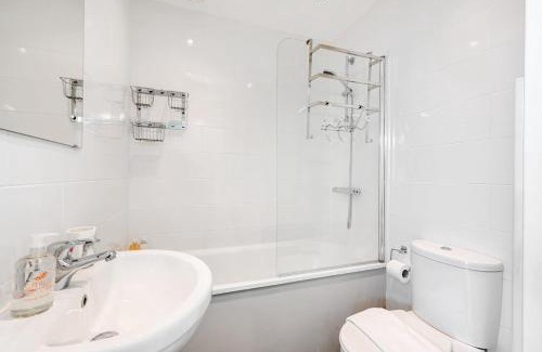 Rottingdean Casa | Host & Stay - Blue Bolthole on Vicarage Lane