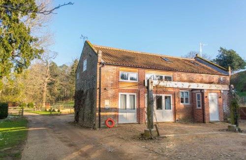 Irstead Casa | Host & Stay - Boathouse Barn