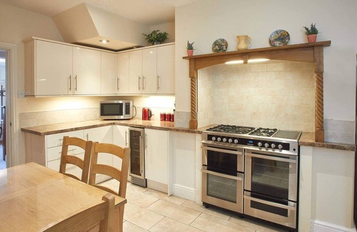 Briggswath Casa | Host & Stay | Brook Villa