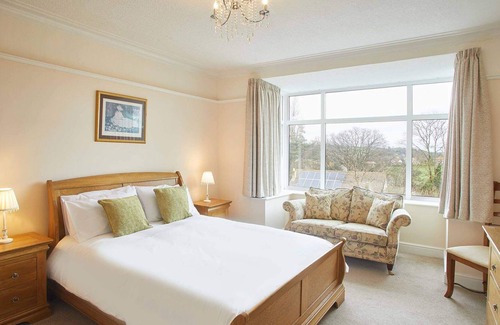Briggswath Casa | Host & Stay | Brook Villa