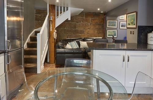 Staithes Casa | Host Stay Brunswick Cottage