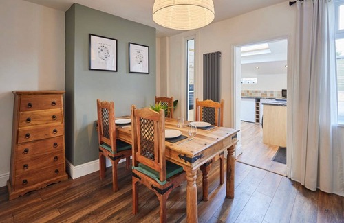 Matlock Casa | Host Stay Church View Cottage
