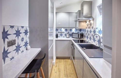 Whitby Casa | Host & Stay - Clinker Cottage