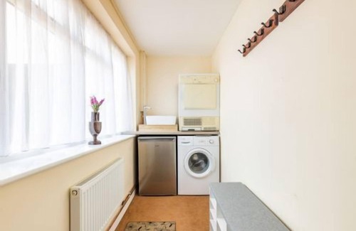 Acle Apartamento | Host & Stay | Dragons Rest
