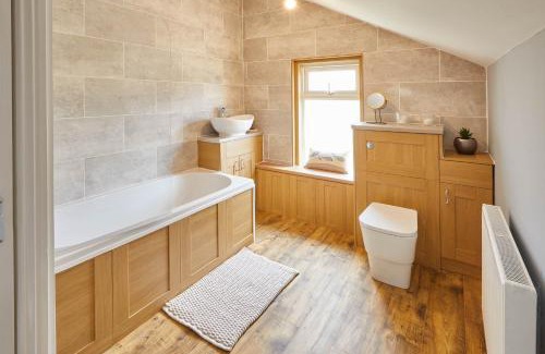 Saltburn-by-the-Sea Apartamento | Host & Stay - Emerald Hideaway