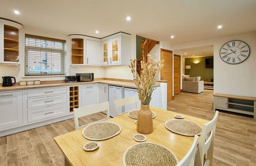 Alne Casa | Host & Stay | Fawcett Cottage