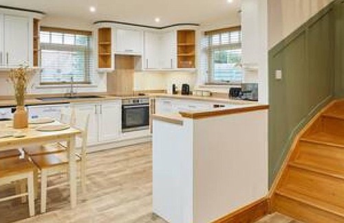 Alne Casa | Host Stay Fawcett Cottage
