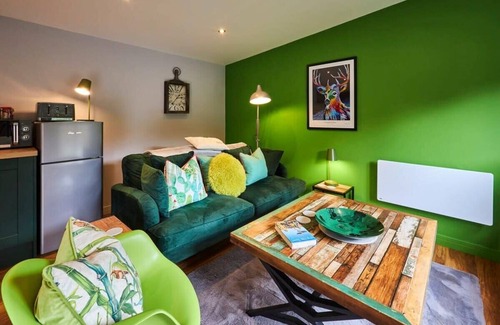 South Charlton Cabina | Host & Stay | Forest Green Lodge