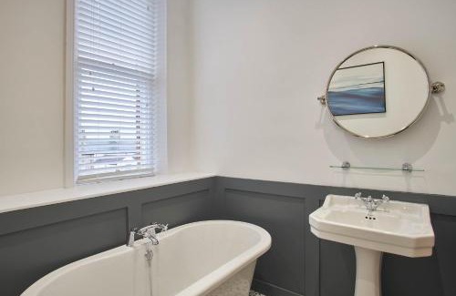 Saltburn-by-the-Sea Apartamento | Host & Stay - Huntcliff View Apartment