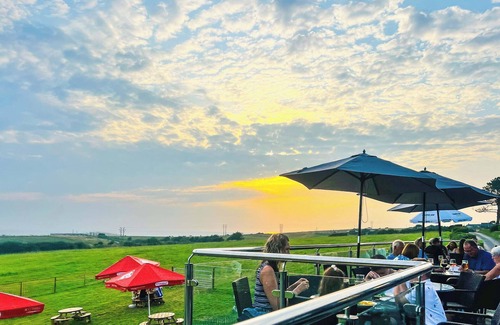 Wyke Regis Casa | Host & Stay | Mandeville
