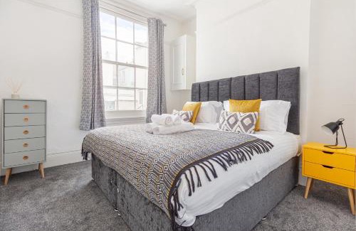 Montpellier Apartamento | Host & Stay - Montpellier Villa Apartment