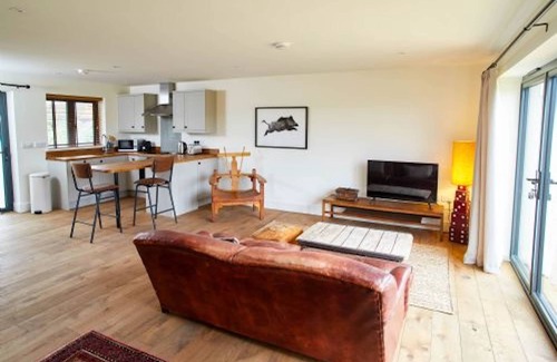 Castle Acre Cabaña | Host & Stay | Number One, PigLets