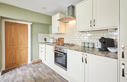 South Charlton Casa | Host & Stay | Oliver's Den
