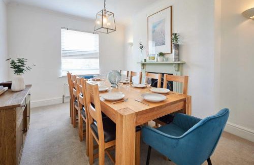 Whitby Casa | Host & Stay - Osborne House