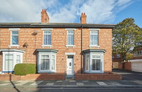Blyth Casa | Host & Stay | Park House