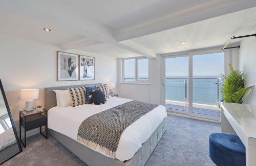 West Cliff Apartamento | Host & Stay - Penthouse Pier View