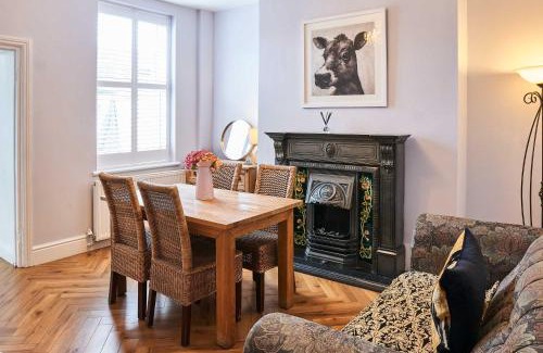 Liverpool Casa | Host & Stay - Railway Cottages