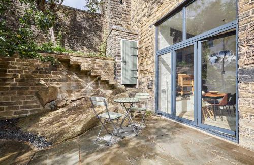 Mytholm Casa | Host & Stay - The Artist's House