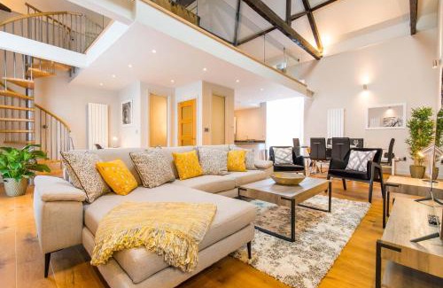 Holt Casa | Host & Stay - The Old Meeting Hall