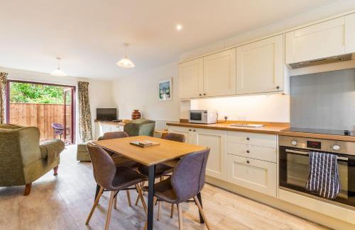 Salthouse Casa | Host & Stay - Tystie Cottage