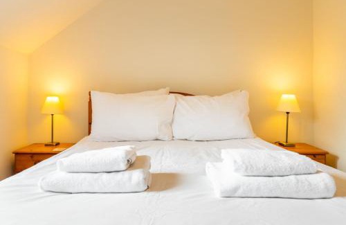 Salthouse Casa | Host & Stay - Tystie Cottage