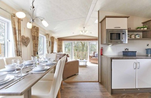 Morpeth Cabina | Host & Stay | Yolo Lodge
