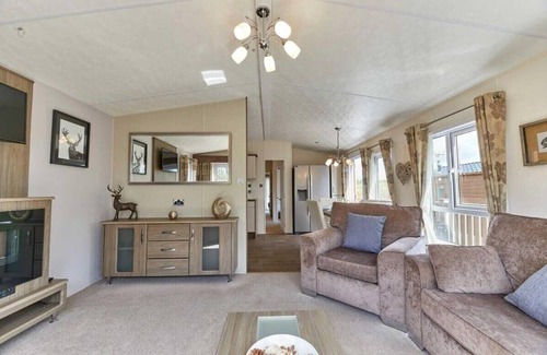 Morpeth Cabina | Host & Stay | Yolo Lodge