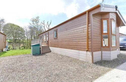 Morpeth Cabina | Host & Stay | Yolo Lodge