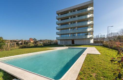 Vila Nova de Gaia Apartamento | Host Wise - Luxurious Impressive Apartment - Balcony and Pool