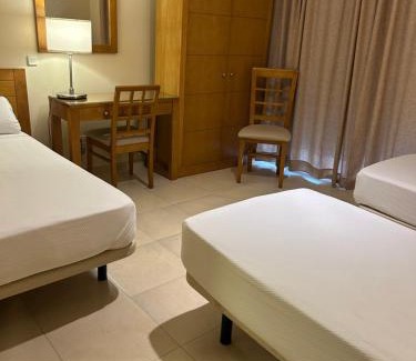 Barajas Casa | Hostal Aeropuerto