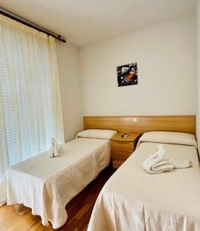 Mocejón Casa | Hostal Alhambra