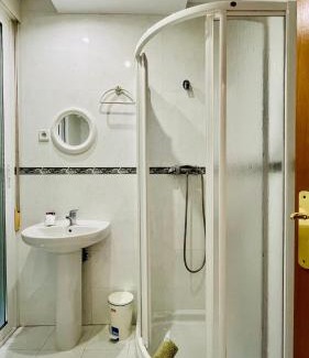 Mocejón Casa | Hostal Alhambra