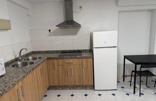 Miraflores del Palo Casa | Hostal Apartamentos Playa del Palo
